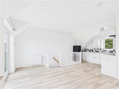 Lounge/Kitchen